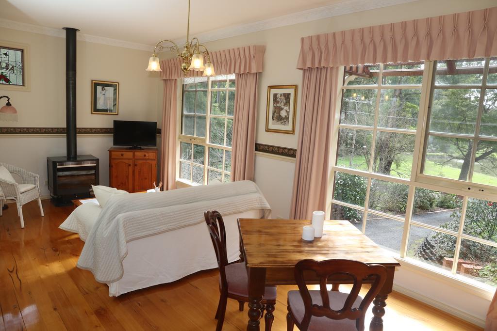 Fernglade On Menzies Bed & BreakfastEmerald エクステリア 写真